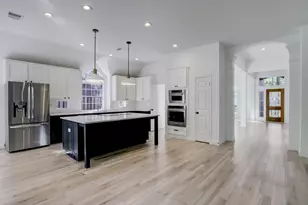 138 Summer Storm Pl, The Woodlands, TX 77381 - Photo 6