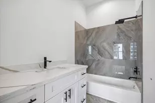 1179 W 19th St, Houston, TX 77008 - Photo 20