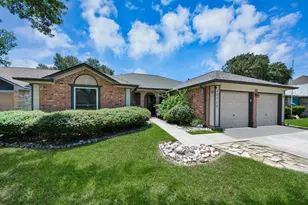10918 Mulberry Ct, La Porte, TX 77571 - Photo 1