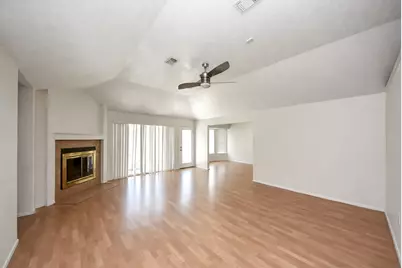 10918 Mulberry Court, La Porte, TX 77571 - Photo 2