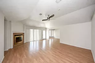 10918 Mulberry Ct, La Porte, TX 77571 - Photo 2