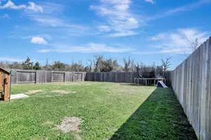950 21st St, Hempstead, TX 77445 - Photo 30