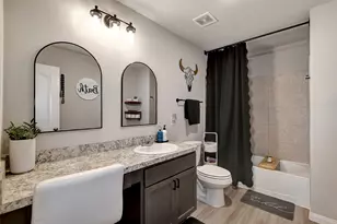 950 21st St, Hempstead, TX 77445 - Photo 22