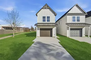 530 N 4th St, La Porte, TX 77571 - Photo 2