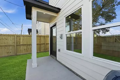 530 N 4th Street, La Porte, TX 77571 - Photo 24