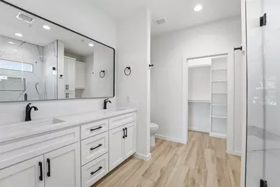 530 N 4th Street, La Porte, TX 77571 - Photo 16
