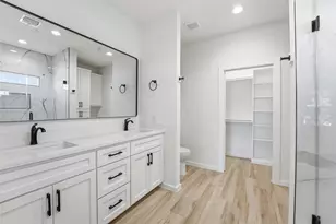 530 N 4th St, La Porte, TX 77571 - Photo 16