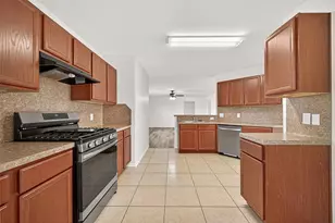 2107 Bishop Hollow Ln, Rosenberg, TX 77471 - Photo 10