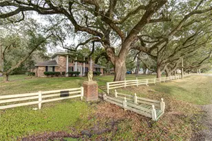 1415 Oak St, La Marque, TX 77568 - Photo 32