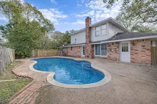 1415 Oak St, La Marque, TX 77568 - Photo 2