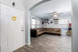 1718 Stonehaven Village Cir, Spring, TX 77386 - Photo 10