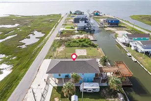 708 Dolphin Dr, Freeport, TX 77541 - Photo 2