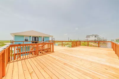 708 Dolphin Dr, Freeport, TX 77541 - Photo 6