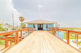 708 Dolphin Dr, Freeport, TX 77541 - Photo 1