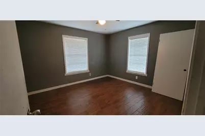 1900 S Day Street, Brenham, TX 77833 - Photo 6