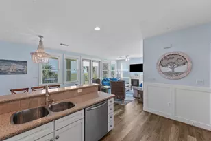 4241 Pointe W Dr, Galveston, TX 77554 - Photo 16