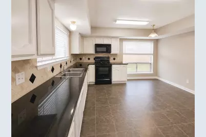2301 Lees Court, League City, TX 77573 - Photo 8