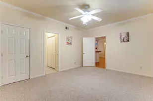 2255 Braeswood Park Dr, Houston, TX 77030 - Photo 16