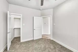 10534 Executive Lake Dr, Stafford, TX 77477 - Photo 16