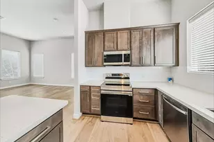 10534 Executive Lake Dr, Stafford, TX 77477 - Photo 8