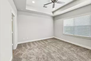 10534 Executive Lake Dr, Stafford, TX 77477 - Photo 12