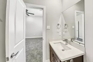 10534 Executive Lake Dr, Stafford, TX 77477 - Photo 18