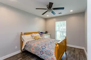 9410 Fairdale Ln, Houston, TX 77063 - Photo 30