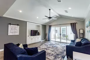 9410 Fairdale Ln, Houston, TX 77063 - Photo 18