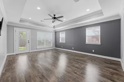 9410 Fairdale Lane, Houston, TX 77063 - Photo 16