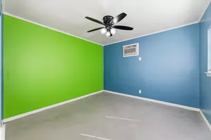 9410 Fairdale Ln, Houston, TX 77063 - Photo 22