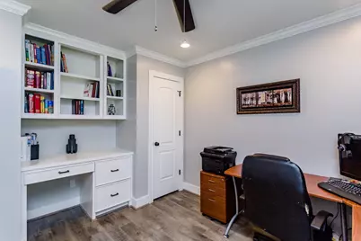 9410 Fairdale Lane, Houston, TX 77063 - Photo 28