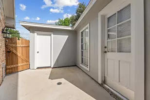 9410 Fairdale Ln, Houston, TX 77063 - Photo 26