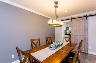 9410 Fairdale Ln, Houston, TX 77063 - Photo 8