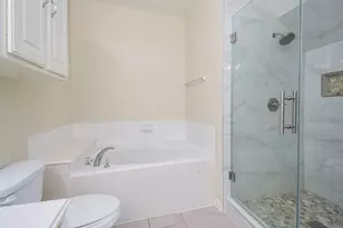 7542 Autumn Sun Dr, Houston, TX 77083 - Photo 16