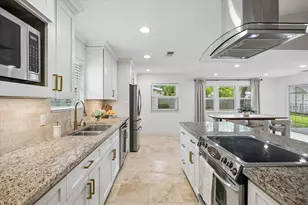 5130 Kingfisher Dr, Houston, TX 77035 - Photo 12