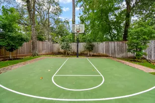 11910 Heritage Ln, Houston, TX 77024 - Photo 34