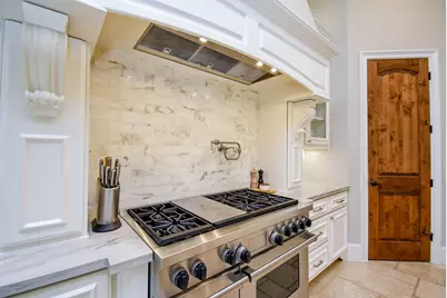 11910 Heritage Lane, Houston, TX 77024 - Photo 18