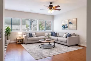 11720 Chanteloup Dr, Houston, TX 77047 - Photo 2