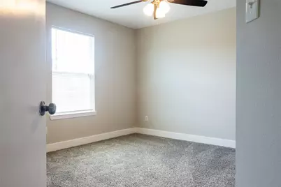 11720 Chanteloup Drive, Houston, TX 77047 - Photo 16