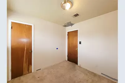 8618 Iron Liege Court, Houston, TX 77088 - Photo 22