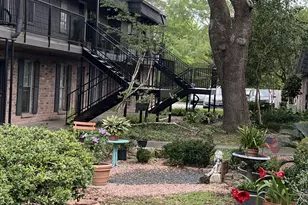 8947 Gaylord Dr, Houston, TX 77024 - Photo 20
