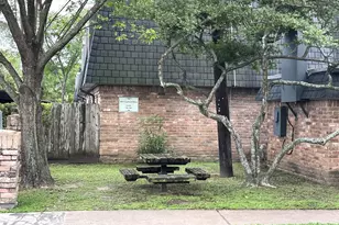 8947 Gaylord Dr, Houston, TX 77024 - Photo 22