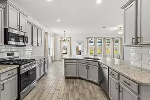 15003 Gulfstream Park Ave, Mont Belvieu, TX 77523 - Photo 8