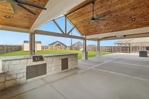 15003 Gulfstream Park Ave, Mont Belvieu, TX 77523 - Photo 34