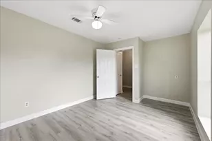 7215 Pleasant Bend Dr, Beaumont, TX 77708 - Photo 22