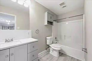 7215 Pleasant Bend Dr, Beaumont, TX 77708 - Photo 12