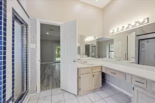 7215 Pleasant Bend Dr, Beaumont, TX 77708 - Photo 16