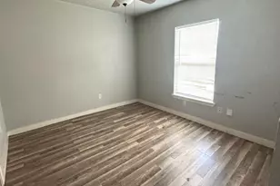 7018 1/2 Avenue F, Houston, TX 77011 - Photo 4