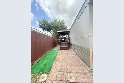 1619 Avenue D, Fresno, TX 77545 - Photo 18