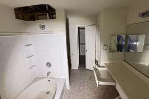 9518 Belleclaire Ln, Houston, TX 77044 - Photo 8